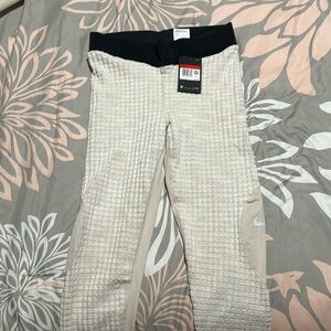 Women’s Nike Pro Hyperwarm Tights Size L New with tags